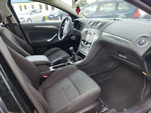Ford Mondeo 2.0 benzyna – zdjęcie 7